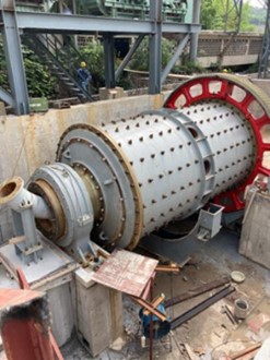 棒磨機